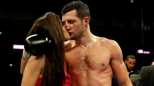 Carl Froch și-a făcut KO iubita cu un inel de logodnă pe care i l-a dăruit de Valentine's Day