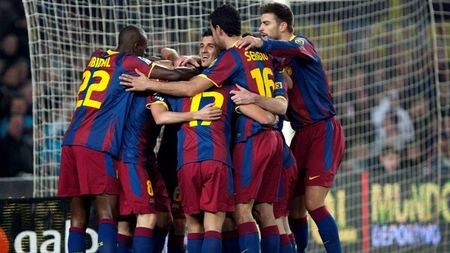 Curiozitățile fotbalului: BarÃ§a, echipa cu cei mai scunzi jucători!** Cel mai înalt atacant din Europa joacă în România