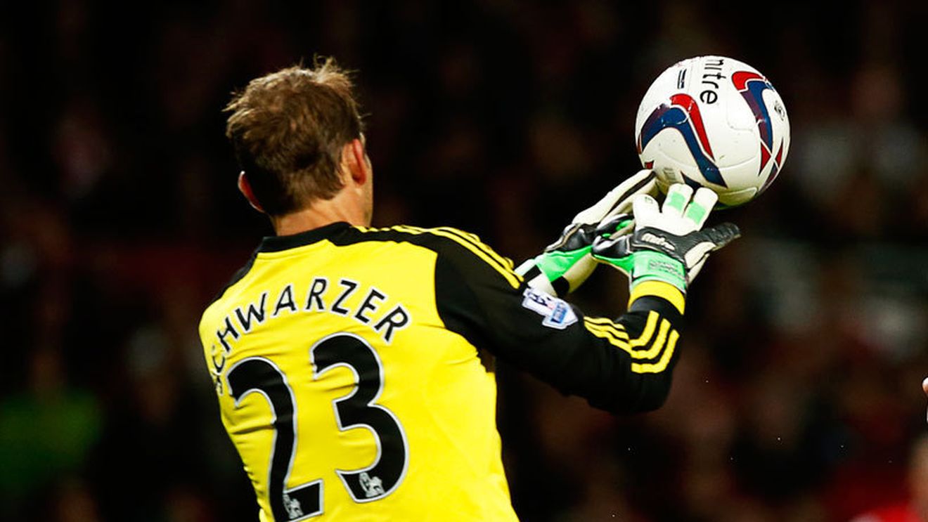 La 42 de ani, Mark Schwarzer pleacă de la Chelsea. Australianul rămâne în Premier League, la Leicester
