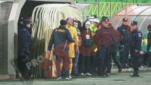 Porumboiu a găsit explicația pentru ieșirea lui Pavlovic la adresa lui Hizo:** "E cel mai bun prieten al lui Zotta"