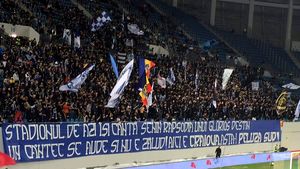 Ultraşii i-au atacat pe fotbaliştii lui Adrian Mititelu după Botoşani - FC U Craiova 4-1! Trică nu a scăpat nici el