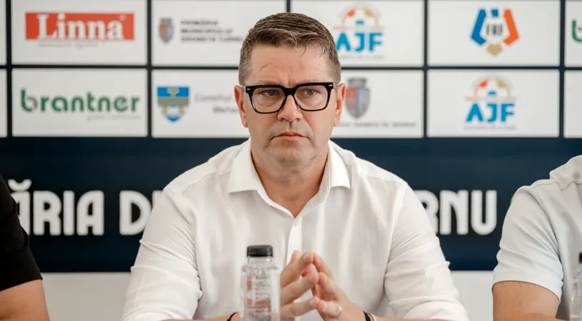 Antrenorul Flavius Stoican, prezentat la CS Drobeta Turnu Severin! Nou-promovata în Liga 3 are momentan doar 15 jucători: ”M-am înhămat la un proiect de viitor”
