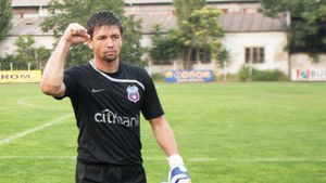 „Joc și pentru Steaua"