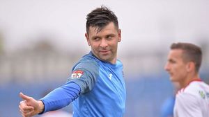 Raul Rusescu poate fi transferul verii în Liga 1 sau la CSA Steaua! Ce decizie a luat atacantul | EXCLUSIV