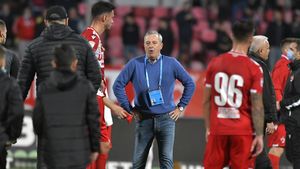 Mircea Rednic are planuri mari la Dinamo! A anunțat trei transferuri noi + Doi jucători au fost reprimiți în lot