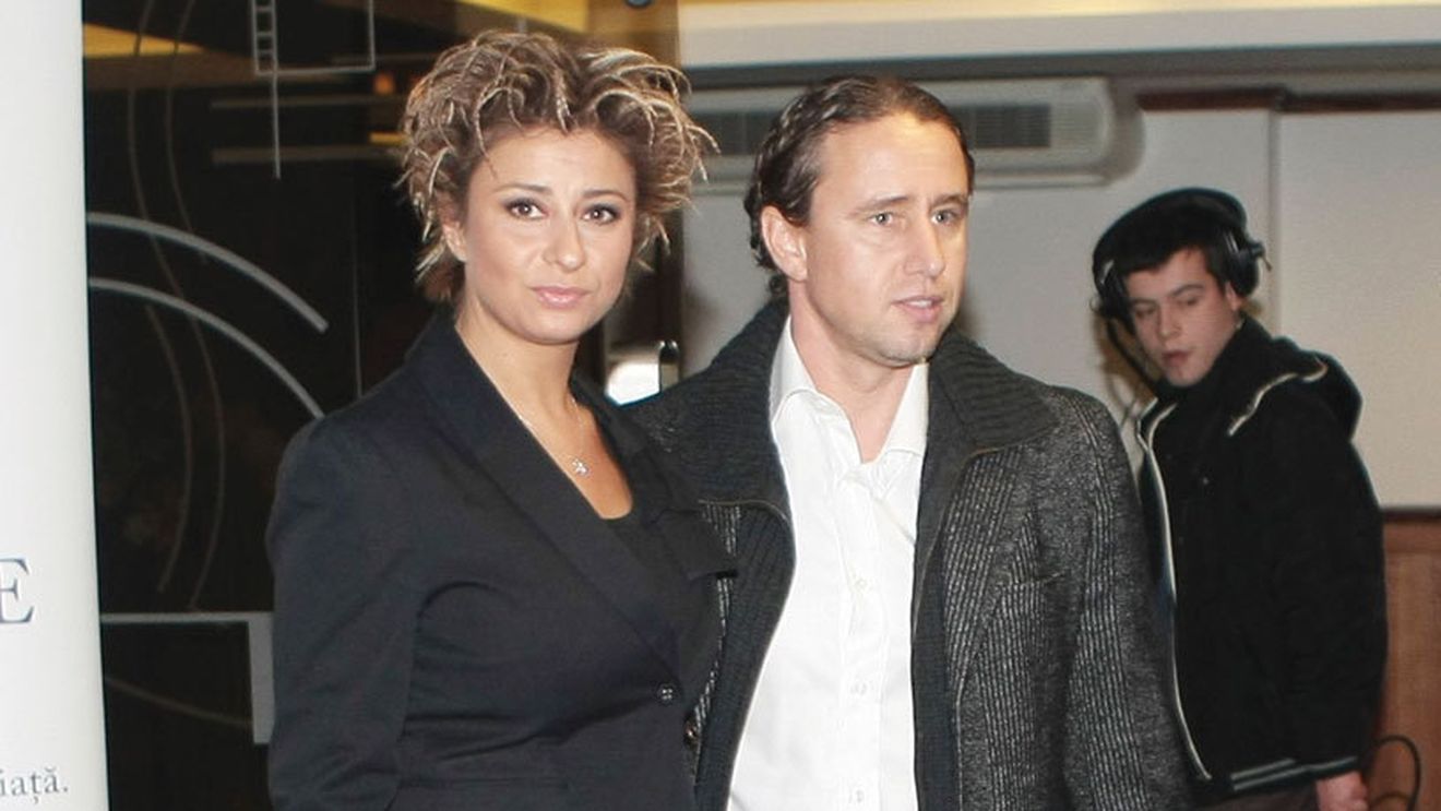 Contra a reușit "tripla"! "Suntem mult prea buni pentru tot ceea se întâmplă în România! Sunt mândră de familia mea" 