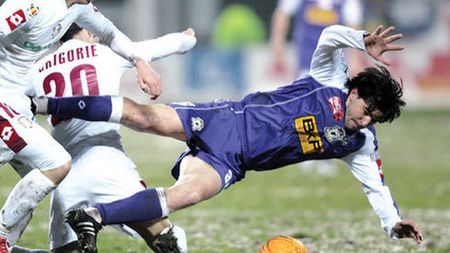 "Contra este noul antrenor al lui Poli!" **Vezi prima măsură luată de "Guriță":)