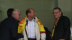 "Fotbalul românesc are nevoie și de 'nebuni' ca el". Traian Băsescu a reacționat după ce Mitică Dragomir a primit decizia judecătorilor!