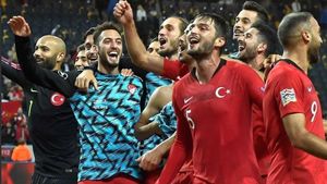 Mircea Lucescu a mai câștigat timp! Victorie incredibilă pentru Turcia în Suedia. Cum s-a terminat partida după ce nordicii au condus cu 2-0