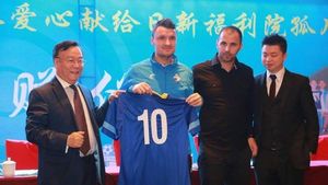 "M-au surprins!" Cum l-au primit chinezii pe Budescu și primul contact cu fotbalul din Asia: "Mă strigau, nu prea înțelegeam eu..."