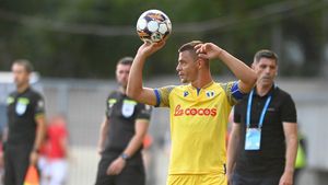 Valentin Țicu, luat la țintă după ce i-a rupt piciorul lui Dragoș Iancu: „Să țină cont de asta! Dacă o face doar pentru poze...” | VIDEO EXCLUSIV ProSport Live