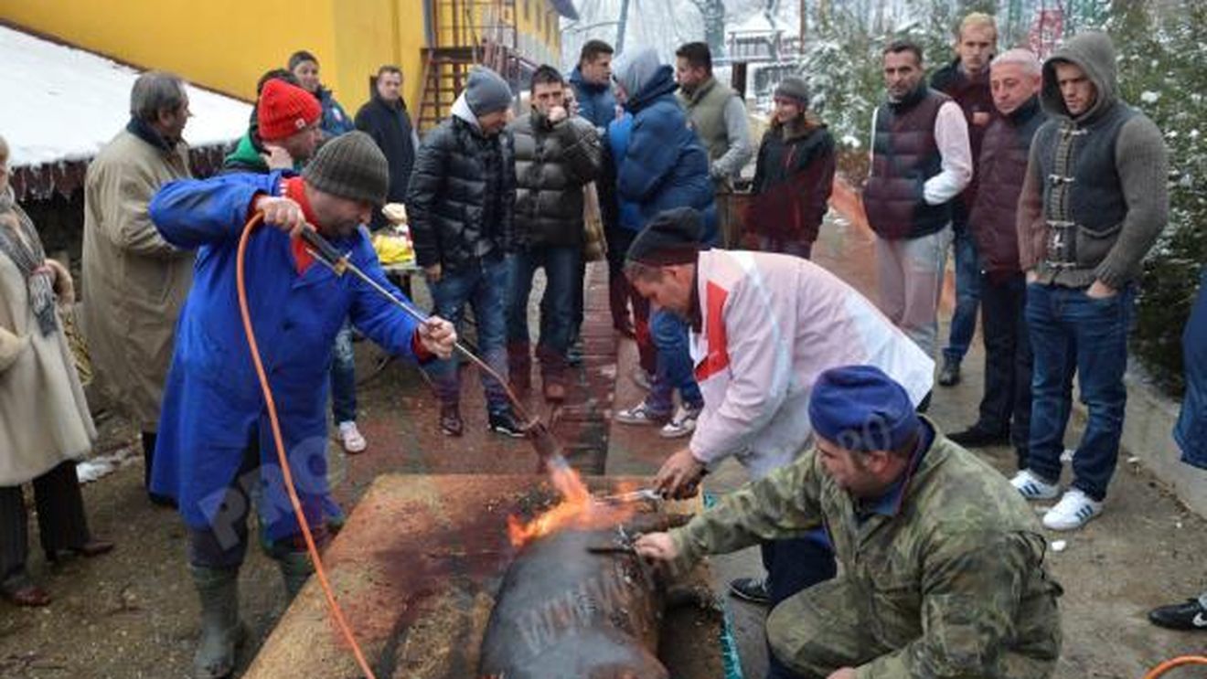 FOTO: Împăcați înainte de Ignat!** Reghecampf și Becali au lămurit ieri problemele dintre ei, iar echipa a debutat în prima zi de vacanță