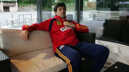 Cât e dispusă Federația să-i dea lui Lucescu? ** 'Pregătim o ofertă rezonabilă'