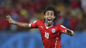 S-a jucat de-a vedeta, iar acum regretă. Valdivia a ratat transferul în Emirate și speră să ajungă la Olympique Marseille