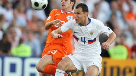 Van der Vaart, aproape de Atletico