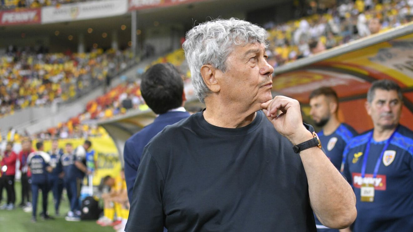 Cui i-a dat Mircea Lucescu tricoul cu numărul 10 al României înaintea meciului cu Moldova: „A devenit un simbol”