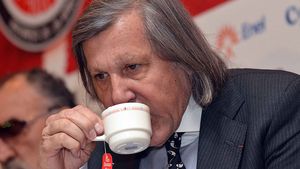 Ilie Năstase, la capătul răbdării: "Mâine fac denunț la DNA! Nu se poate! Mai stăm câțiva ani și dărâmăm Național Arena, că e prea vechi!" VIDEO EXCLUSIV
