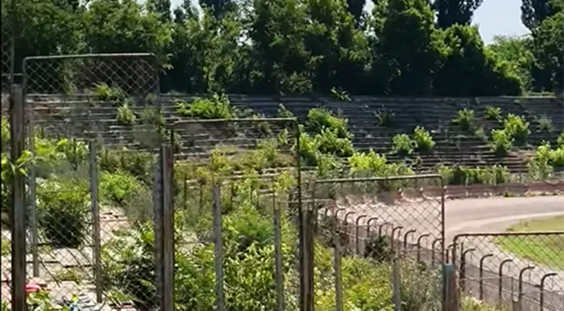 Imagini dezolante de la stadionul din Brăila! ”Se apropie de soarta Municipalului din Bacău!” VIDEO