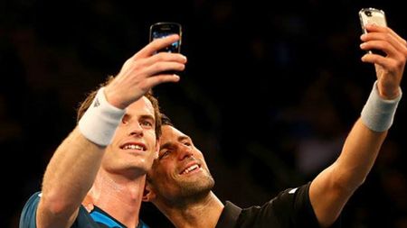 Este milionar, dar conduce o rablă! Soția acestui campion din tenis protestează degeaba