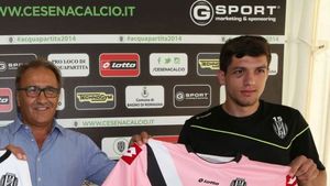 Nica, prezentat oficial la noua echipă: "Sunt aici ca să ajut Cesena să se mențină în Serie A"