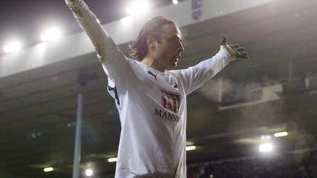 Manchester în pole-position pentru Berbatov