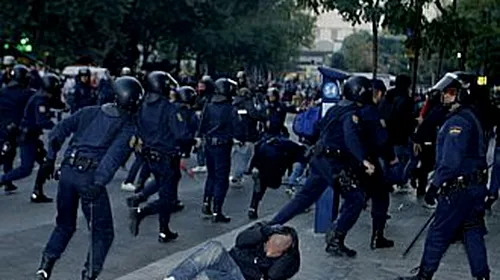 Război pe străzile Madridului! 200 de fani italieni s-au bătut cu poliția!