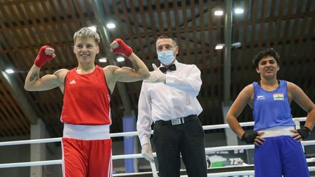 Lăcrămioara Perijoc, vicecampioană mondială la box, a explicat ce va face cu cei 50.000 de dolari primiți pentru medalia de argint. „E o datorie morală" | SPECIAL