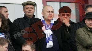 Încă un atac la Mititelu: "Nu a făcut nimic la Craiova!** Ar trebui să numească echipa Severin"