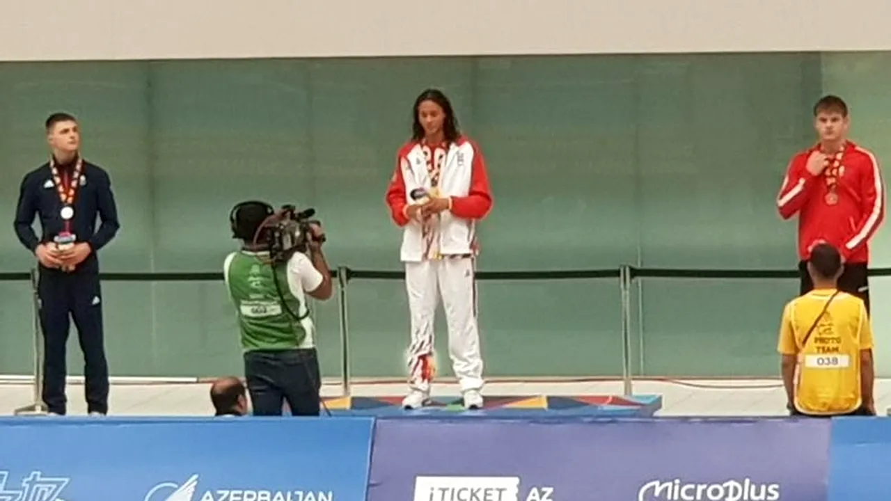 David Popovici, a doua medalie în mai puțin de 24 de ore. Înotătorul a urcat din nou pe podium la FOTE 2019