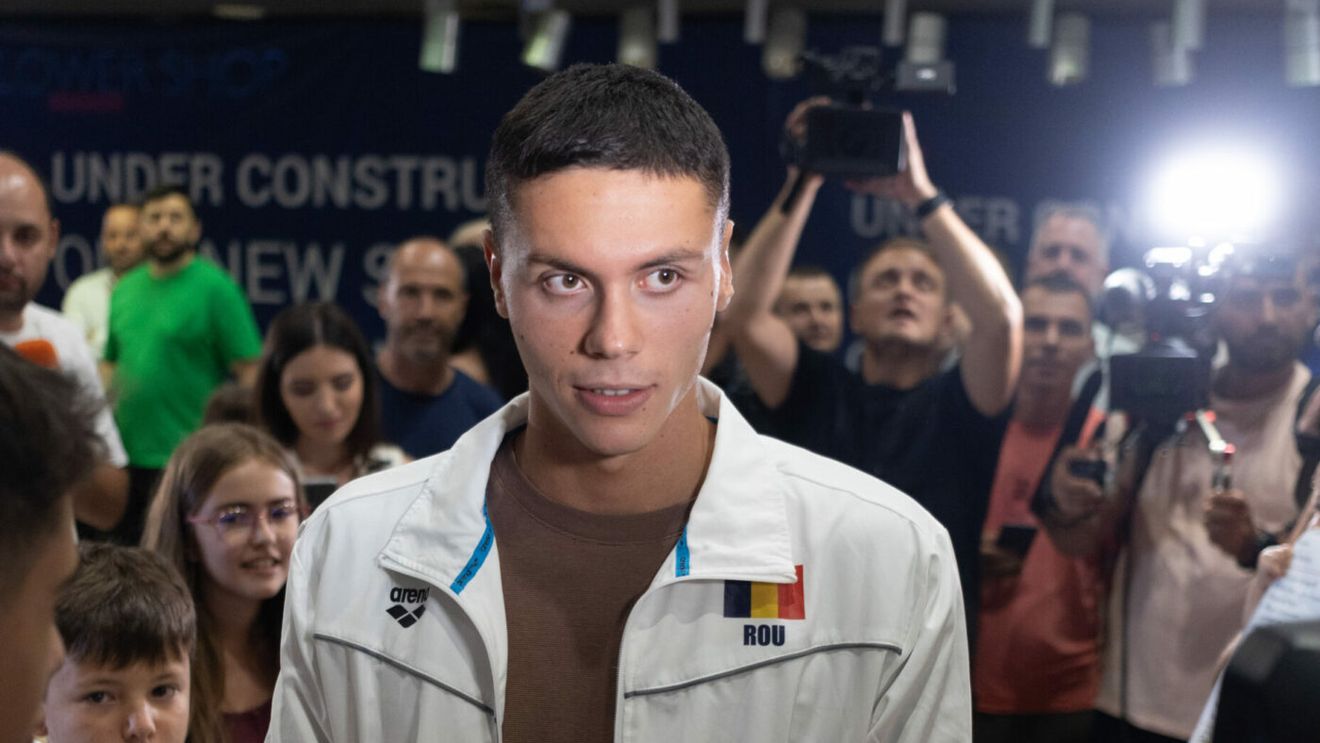 David Popovici, gest de mare caracter în centrul Sibiului. Românii au rămas impresionați de campionul olimpic și mondial: „Asta a făcut”