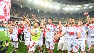 Planuri mari pentru unul dintre cei mai importanți jucători de la Dinamo, la revenirea în Superligă: „Vreau să mă retrag aici. Ar fi trebuit să merg la Rapid, dar, în ultima secundă, totul s-a blocat. Cred că a fost un semn de la Dumnezeu” | VIDEO EXCLUSIV