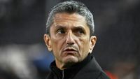 Răzvan Lucescu, despre succesul lui Cristi Chivu: „Adversarii știu și când doarme soția lui! E greu”
