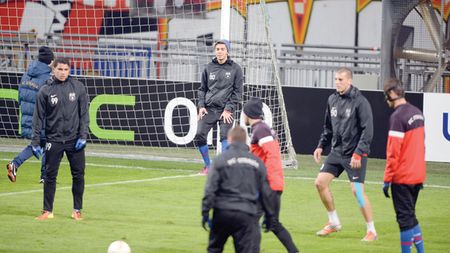 Iordănescu a descoperit o "fractură" în tactica pregătită de Reghe.** De ce strategia Stelei are șanse mici de reușită și cum ar trebui să evolueze roș-albaștrii