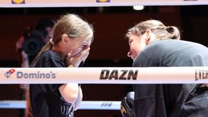 Povestea fabuloasă a campioanei mondiale care a ajuns să câștige mai mult decât 99% dintre pugiliștii bărbați! Ce a fost nevoită să facă în copilărie