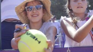 FOTO | Când cei mici iau cu asalt Centralul. "Kid's Day" la BRD Bucharest Open și surpriza Anei Bogdan