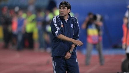 "Unii jucători au început să facă pe șefii la Craiova, își fac de cap"** Ce spune Piți de șansele lui Cîrțu la Steaua