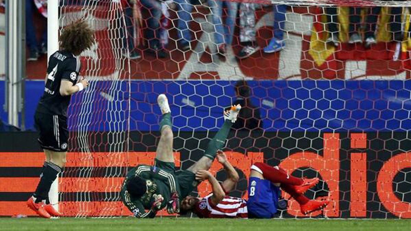 Petr Cech a fost operat și va absenta zece săptămâni