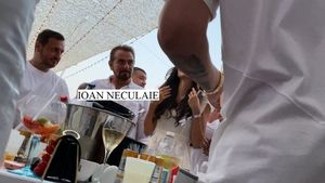 Ioan Neculaie petrece în mare stil pe litoral! Cum a fost filmat fostul patron de la FC Brașov la un local de fițe din stațiunea Mamaia | VIDEO & FOTO EXCLUSIV