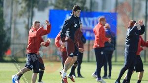 Giovani se va întâlni cu 3 jucători de la Steaua!** MOTIVUL pentru care Tănase și Stancu nu ar trebui să stea în aceeași cameră în cantonament
