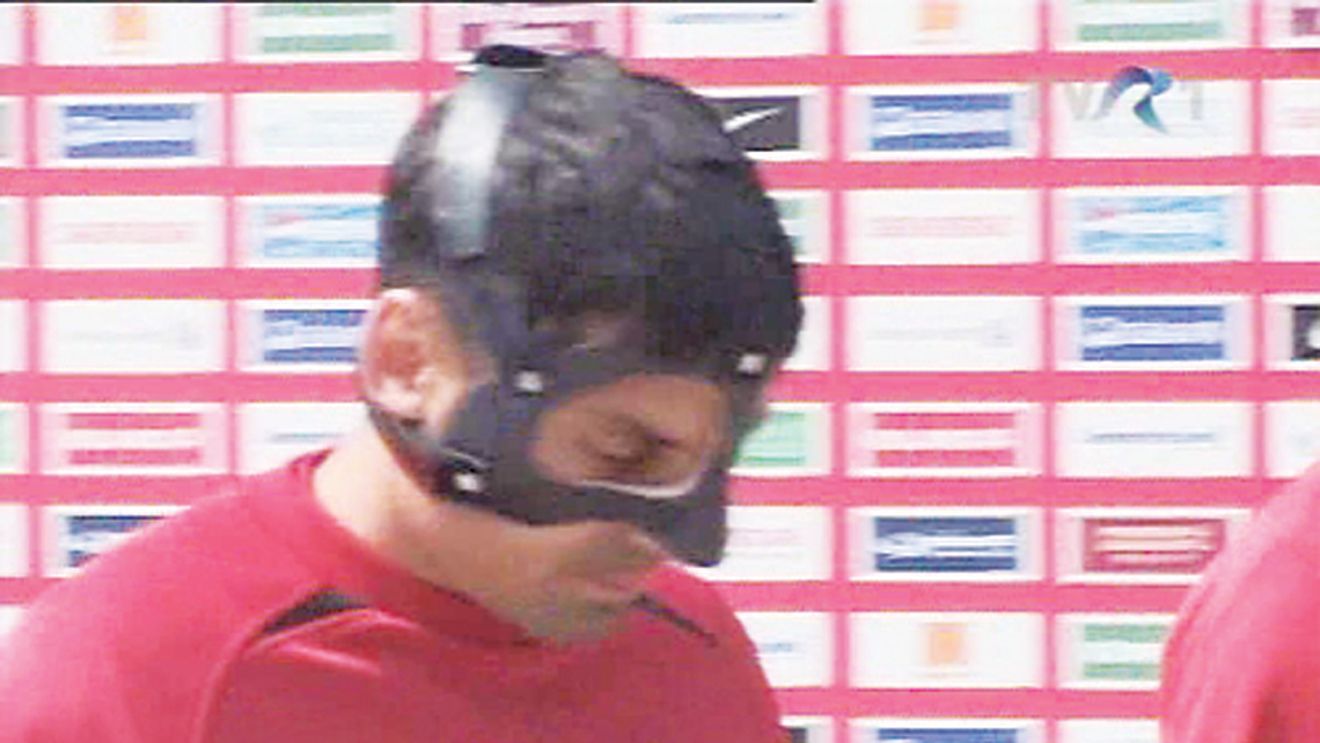 Danciu poartă masca lui Zorro