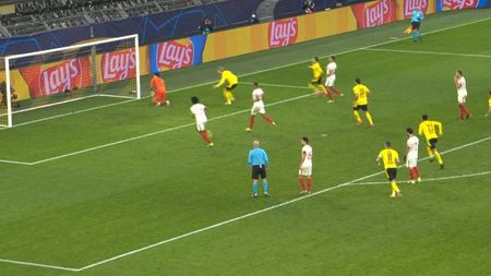 Haos provocat de VAR în Borussia - Sevilla! Erling Haaland, la un pas de a declanșa o bătaie generală + Trei decizii controversate la o singură fază | FOTO & VIDEO