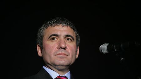 Hagi la Galata! Dan Petrescu: "Toți românii îi vor ține pumnii"