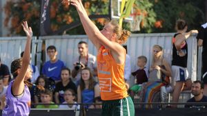 Agro Squad, aproape de dublă la Tulcea Streetplay: Victorie pentru fete și locul doi la masculin, unde s-a impus 3x3 Bucharest. Turneul a adunat peste 200 de jucători în Piața Civică