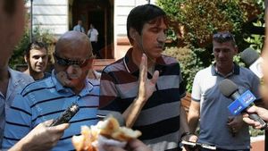 FOTO EXCLUSIV** Pițurcă a semnat pe 3 ani! Mititelu: "E cea mai mare realizare de când sunt la Craiova"