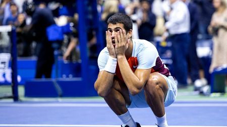 S-au stabilit și semifinalele masculine de la US Open! Carlos Alcaraz a câștigat un thriller incredibil de peste cinci ore cu Jannik Sinner! Darren Cahill, ca un leu în cușcă în tribune | VIDEO