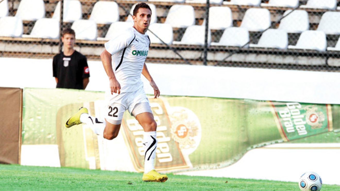 CAZ INCREDIBIL în Liga I!** Cum doi jucători au mâncat de 8.600 de euro la masa dată de club