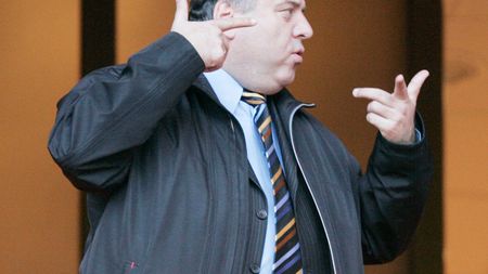 "Vreau ca Lucescu și Hagi să candideze pentru șefia FRF"