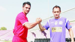 Inamici pe teren, prieteni la cataramă în afara lui! Poparadu și Siminic și-au făcut junioratul împreună la Poli II!