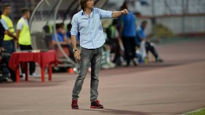 A pierdut Dario Bonetti sprijinul acționarilor?** "Vrem și noi niște explicații! Nu înțeleg prea bine încotro mergem! Cu Sibiul a fost una grade partita" :)