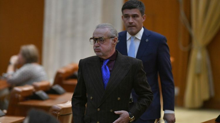 Gigi Becali a răbufnit la adresa premierului Luca Niculescu: „Dacă hotăram noi, nu aduceam pe unul din Franța, că e deștept, și noi suntem proști pe aici prin Parlamentul României”